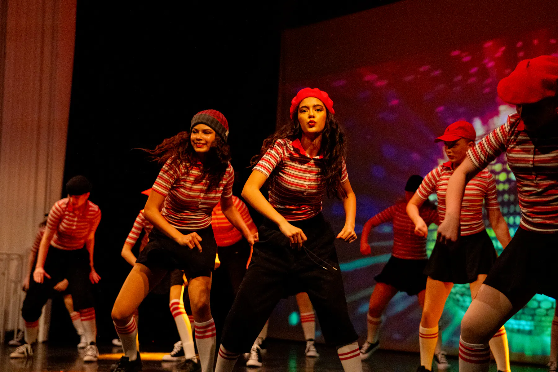 Elite Dance Academy – Golden Times Show 2025 — Foto 1