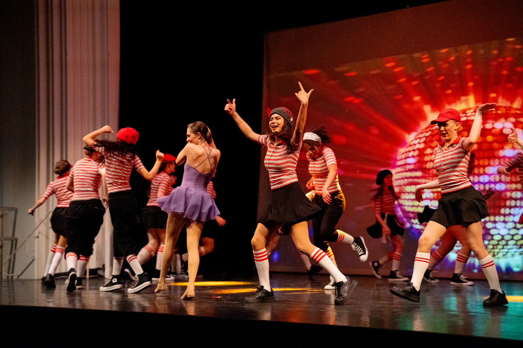 Elite Dance Academy – Golden Times Show 2025 — Foto 2