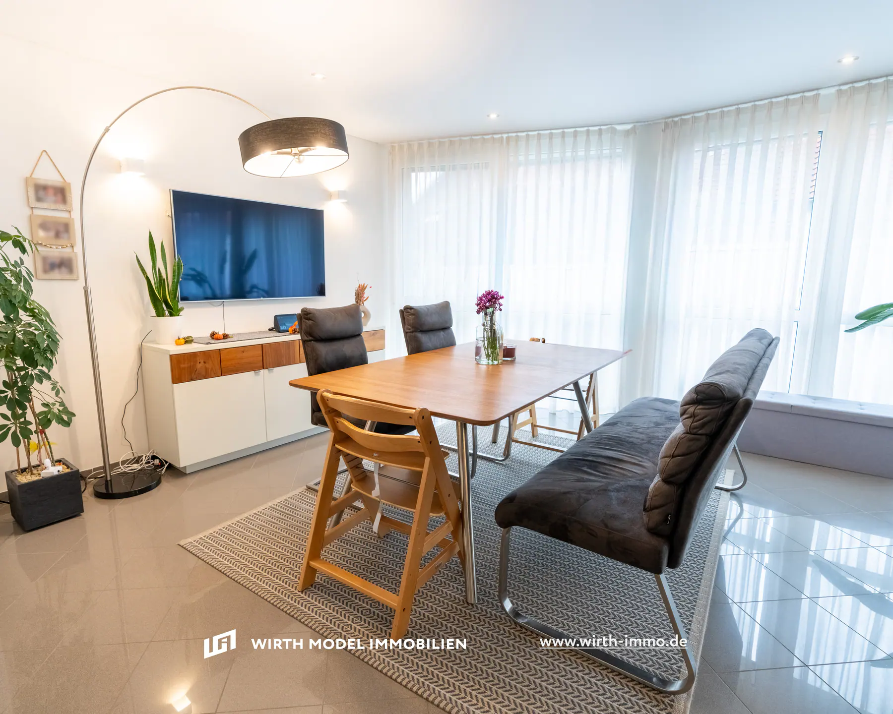 Wirth Model Immobilien — Foto 24